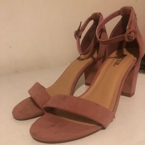 Nude suede pink heels